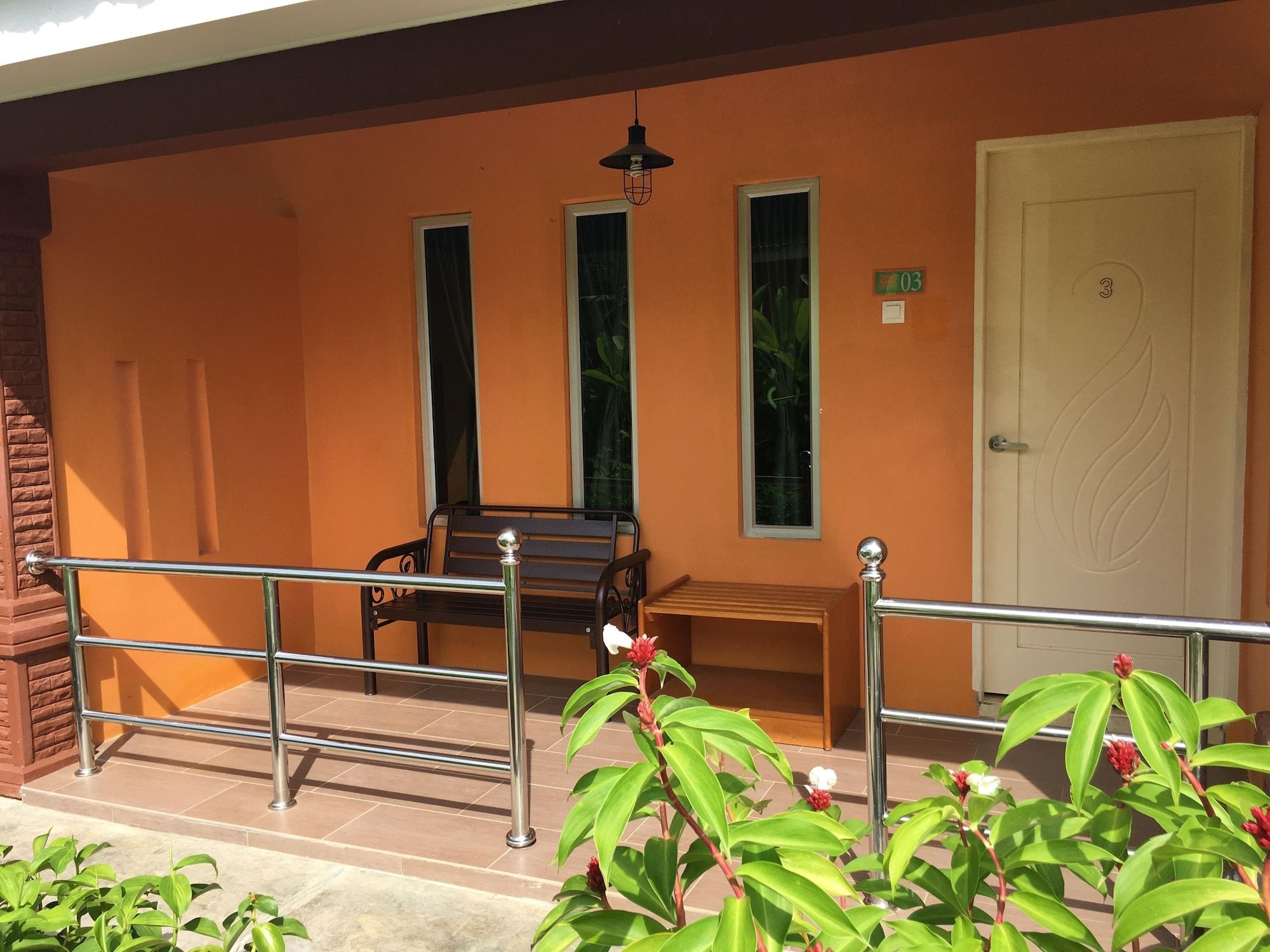 Chuu Pun Village Resort Pantai Cenang  Exterior foto