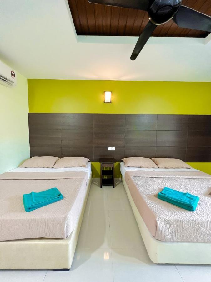 Chuu Pun Village Resort Pantai Cenang  Exterior foto