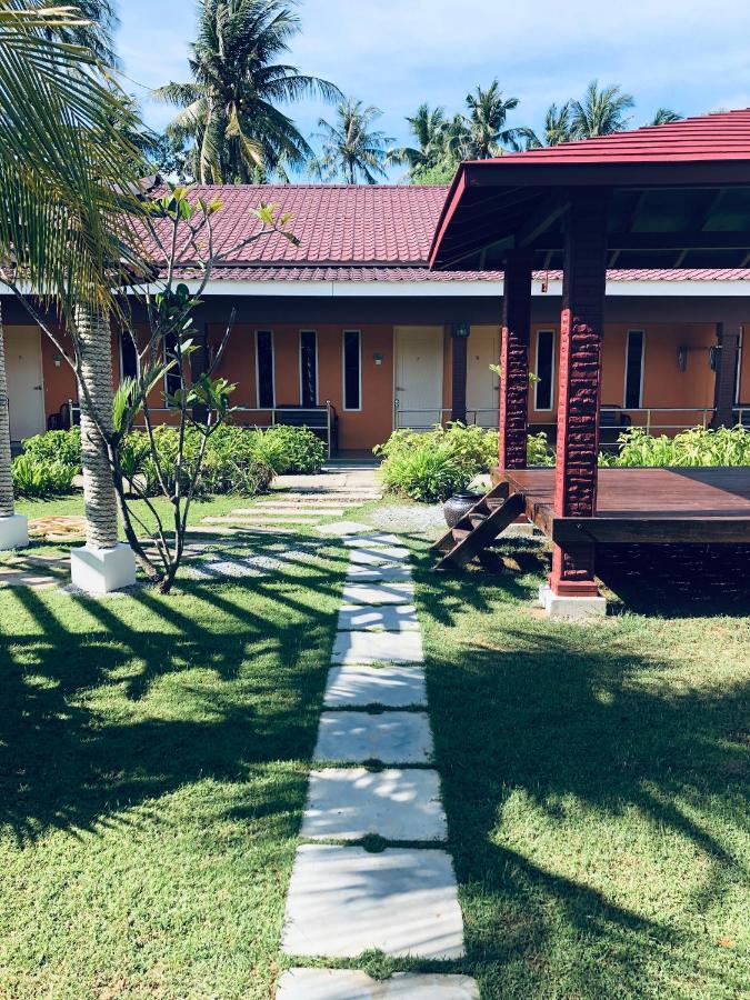 Chuu Pun Village Resort Pantai Cenang  Exterior foto